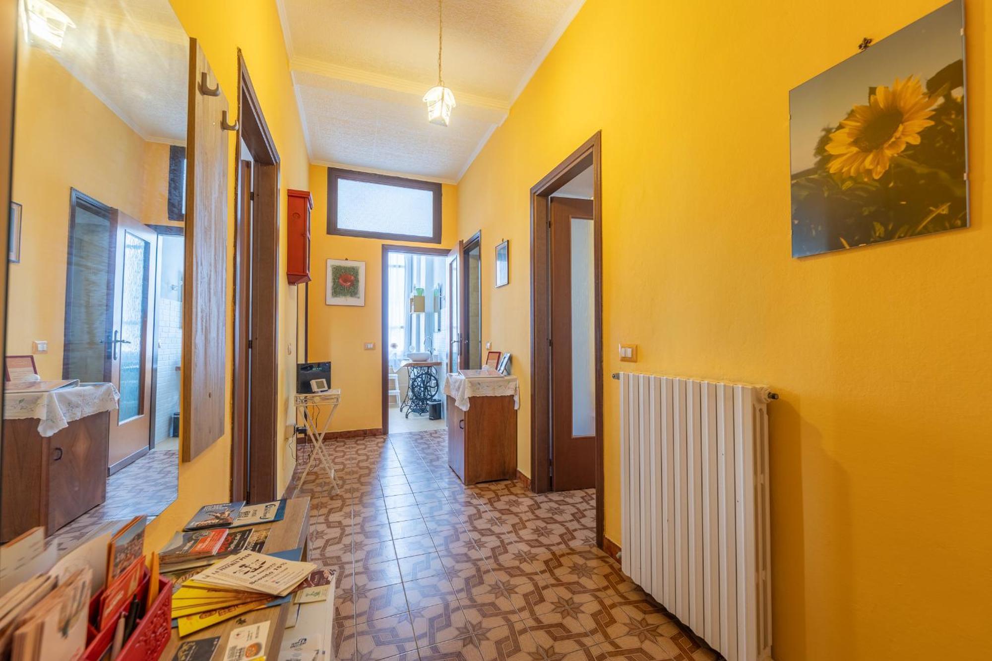 Casa Vacanza Dimora Vincenza Luino Eksteriør billede